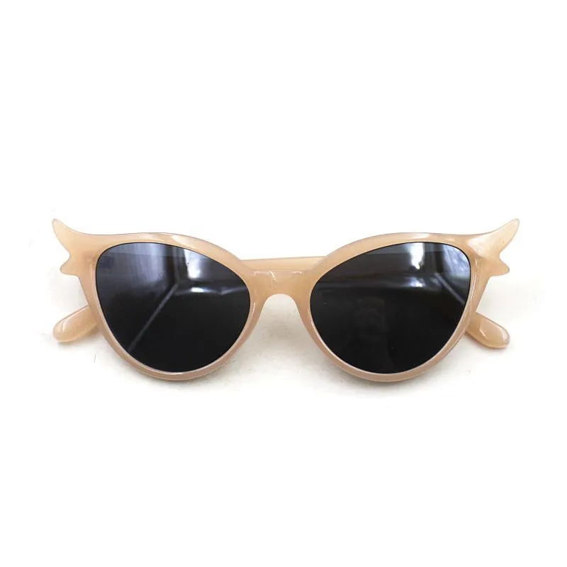 2021 new plastic multicolor frame wing sunglasses for women