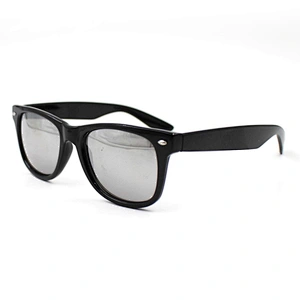 Fashionable modern leopard-print sunglasses