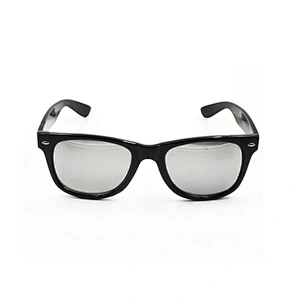 Fashionable modern leopard-print sunglasses