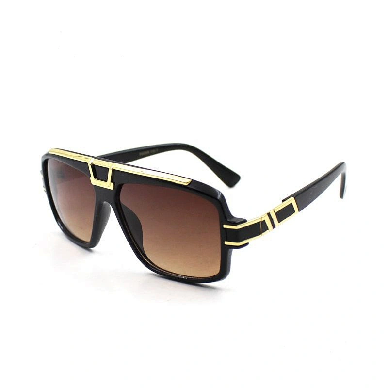 Retro style oversized plastic brown lens sunglasses