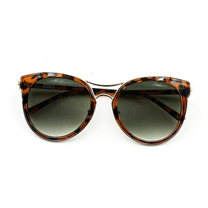 2021 Fashionable classic brown sunglasses woman