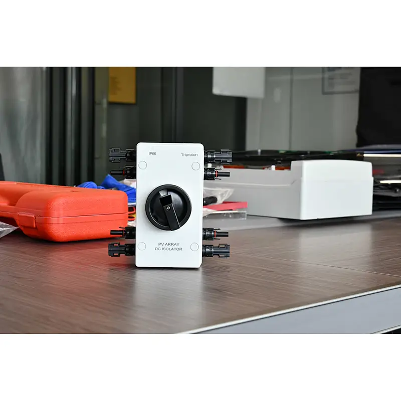 DC isolator 1500V DC 4 Pole 32A