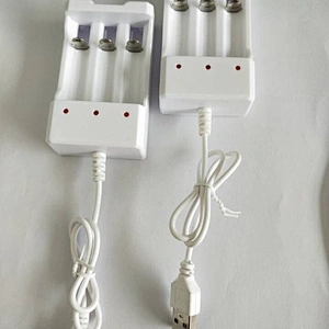 4-Cell Charger for AA / AAA NiMH / NiCD batteries battery charger aa aaa 9V
