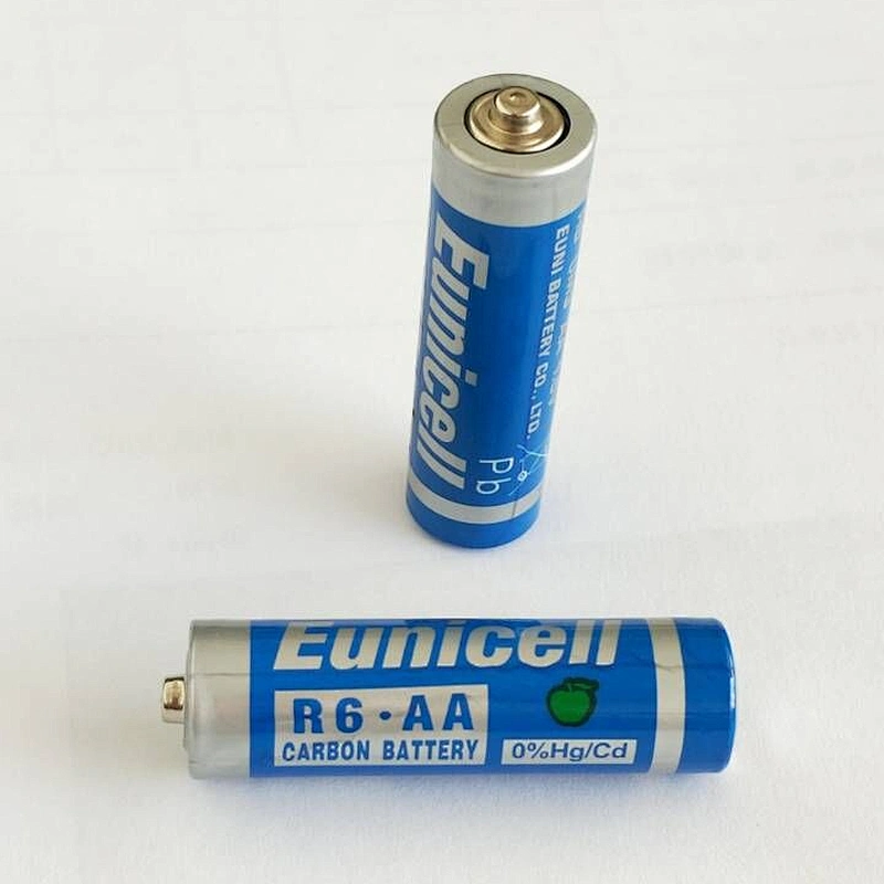 R6 SIZE AA No.5 1.5V 2500mAh Super Zinc Carbon Cylindrical Battery for Flashlight toys