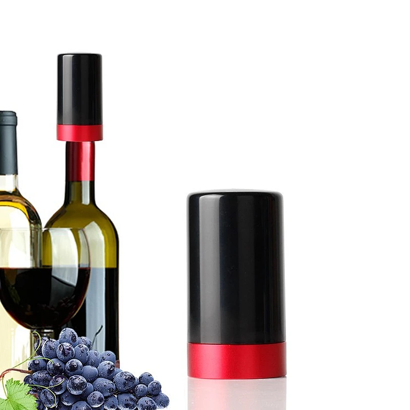 Automatic vacuum wine preserver