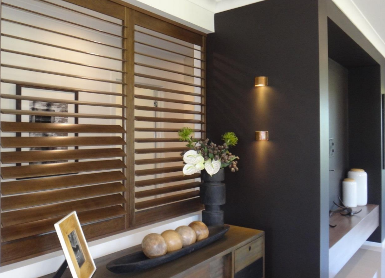 Fixed shutters