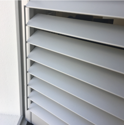 Plantation shutter