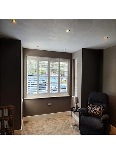 Aluminum plantation shutter