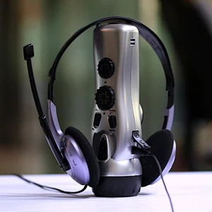 High Sentitive Portable Radio Emergency with Flashlight AM FM