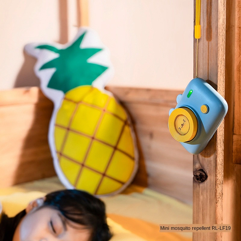 Fashionable cartoon design natural plant extracts mini portable mosquito repellent