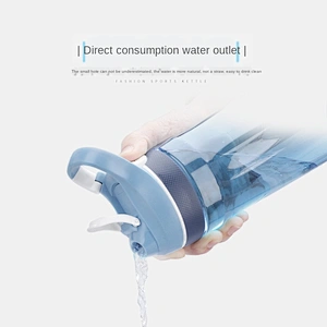 Controllable one-button switch no dead angle design plastic sport water bottles with custom logo