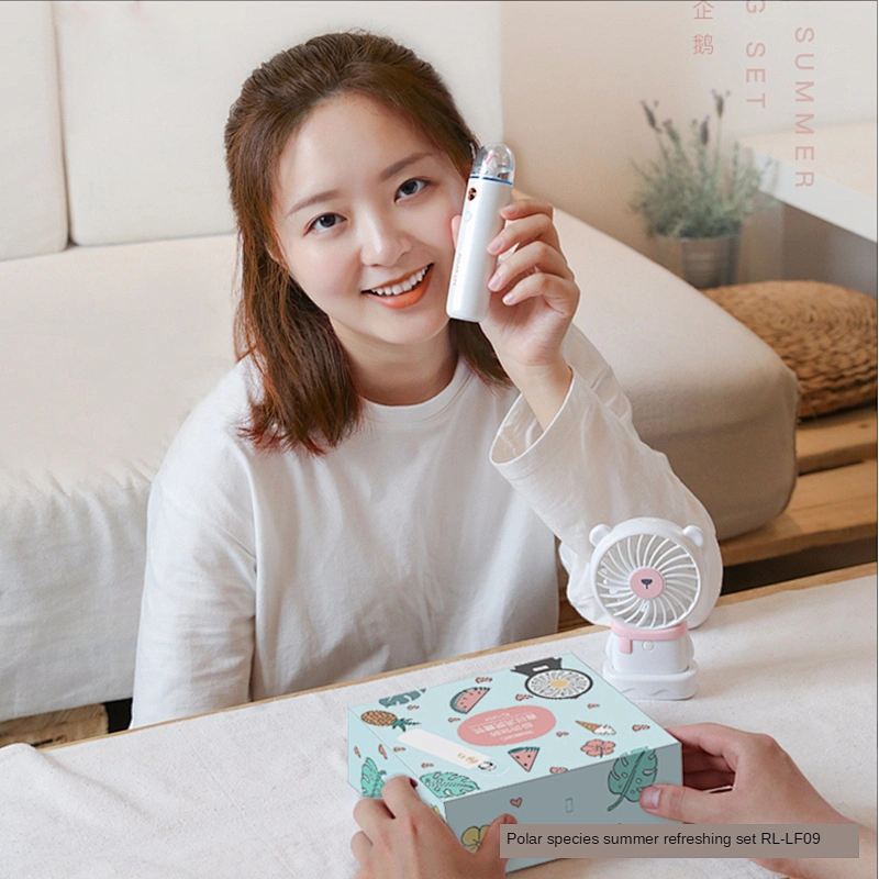 A cool summer set with a cute shape, fan and water replenishment summer cool set
