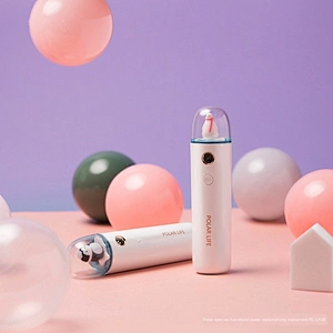 Lovely shape couple style nano spray delicate and refreshing mini spray water replenishing instrument