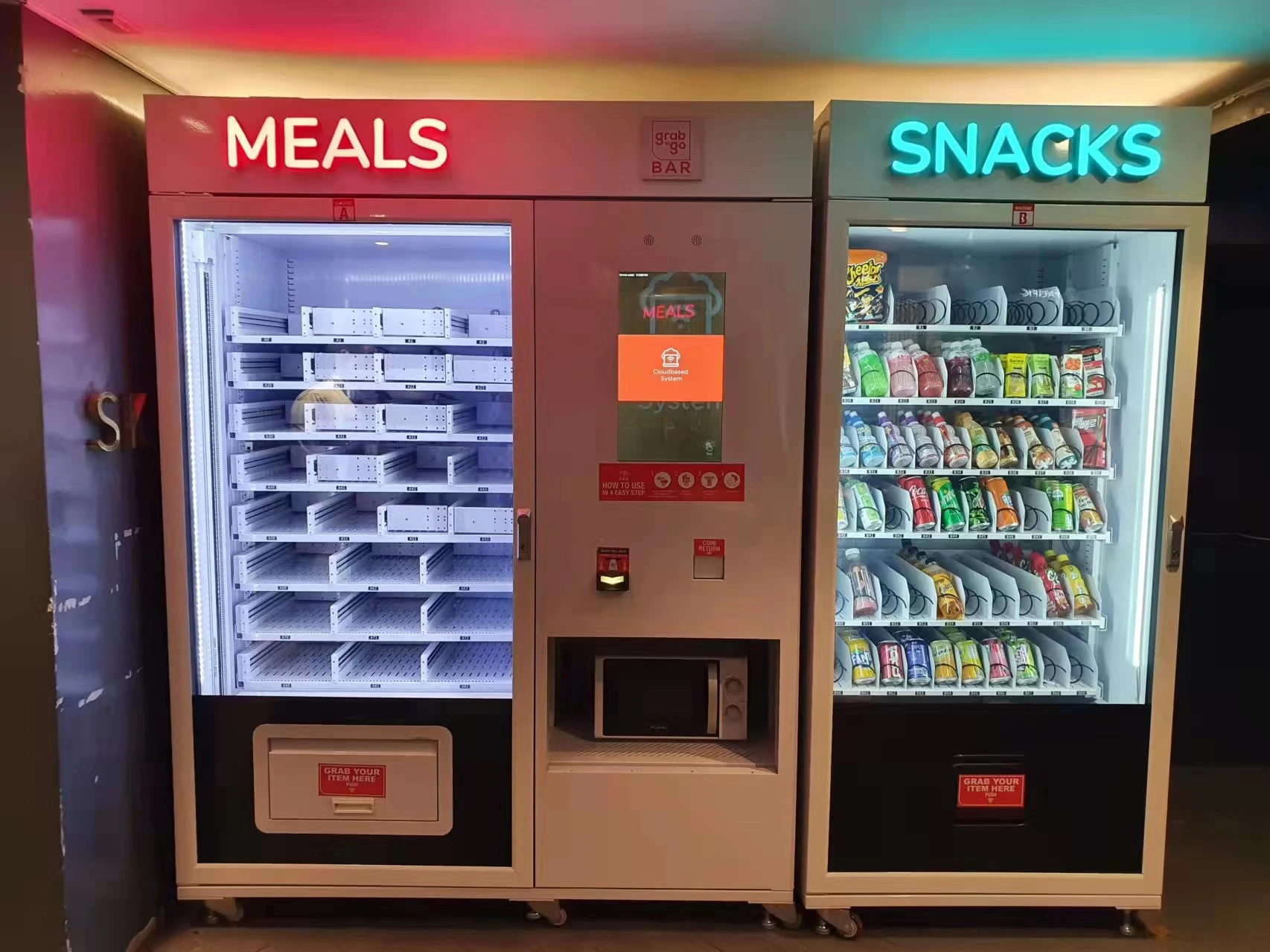 customer case of vending machine