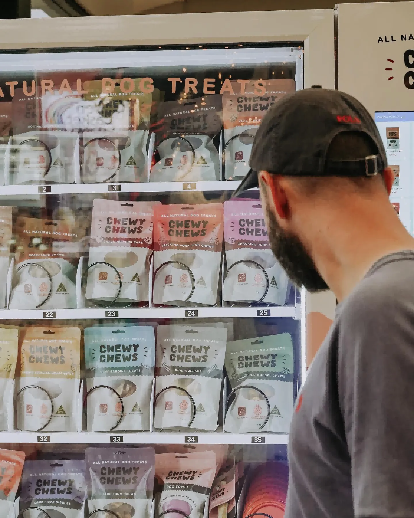 weimi pet vending machine for dog treats snacks food in Australia