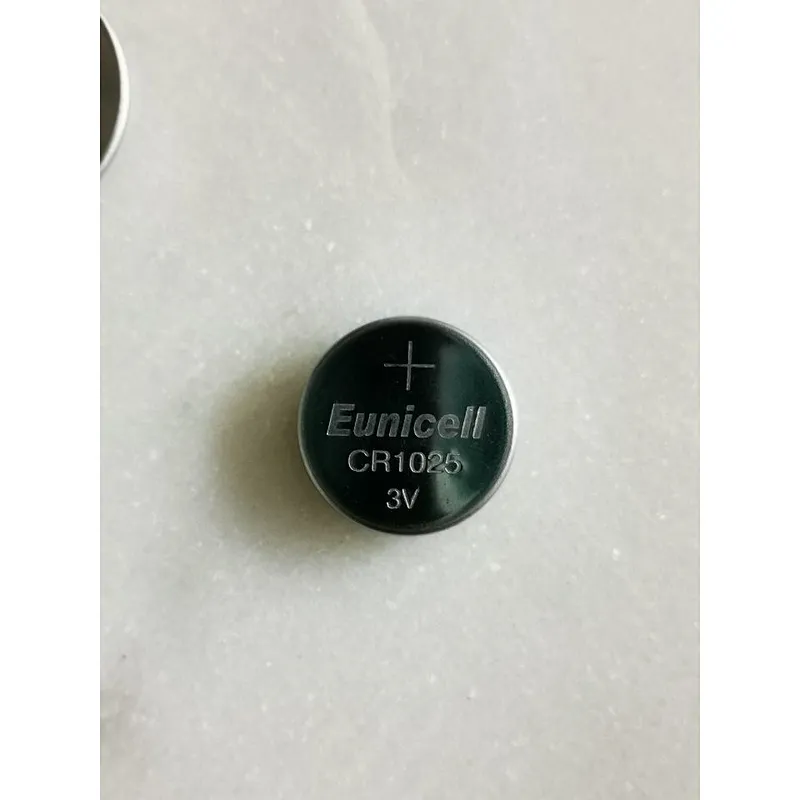 China supplier small coin cell battery CR1025 3v lithium button cell for toys