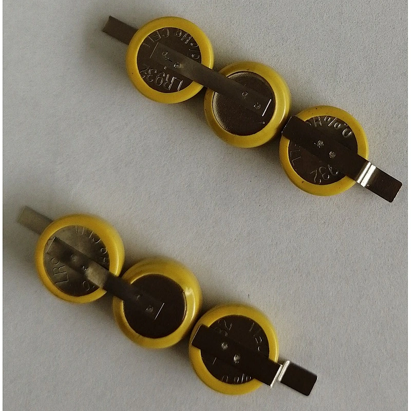 3 pieces of LR932 Batteries