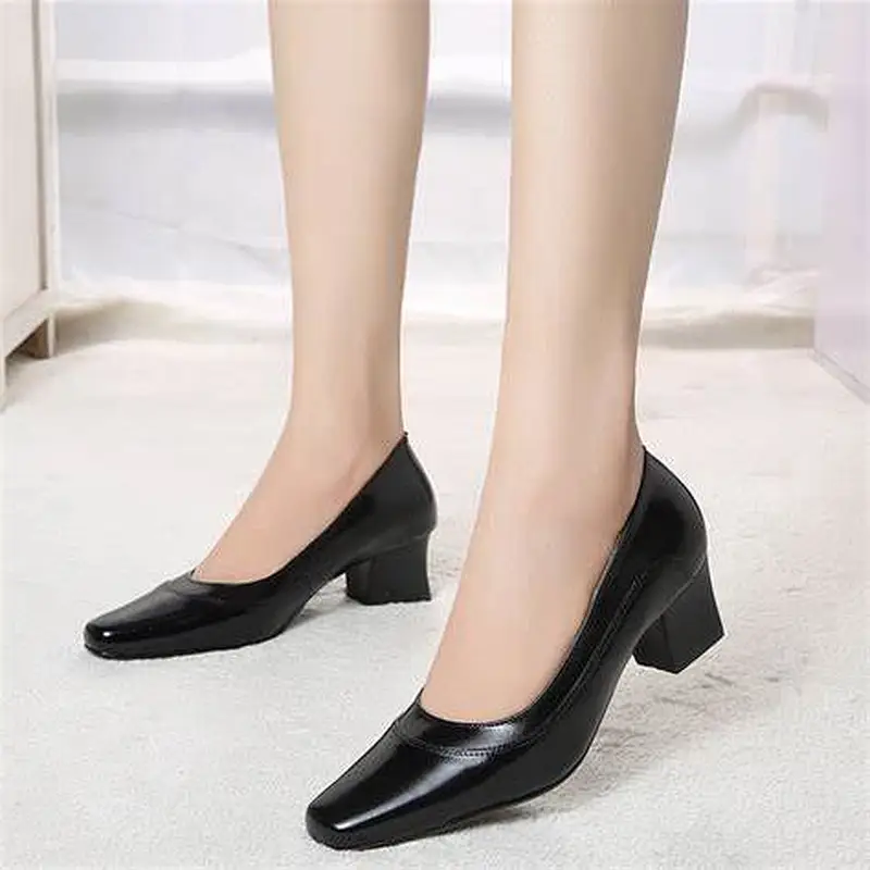 Leather Shoes (Female)