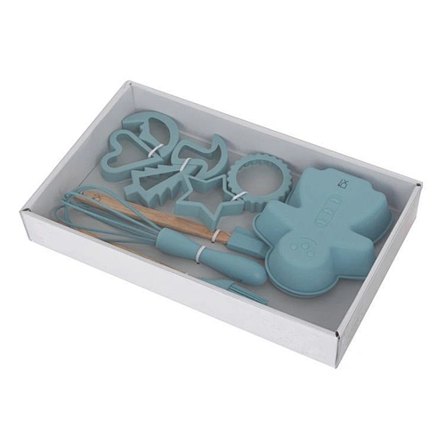 Hot sale Silicone and PP plastic 10pc 3d cute baking tools set cookie cutter round silicone cake pan molds
