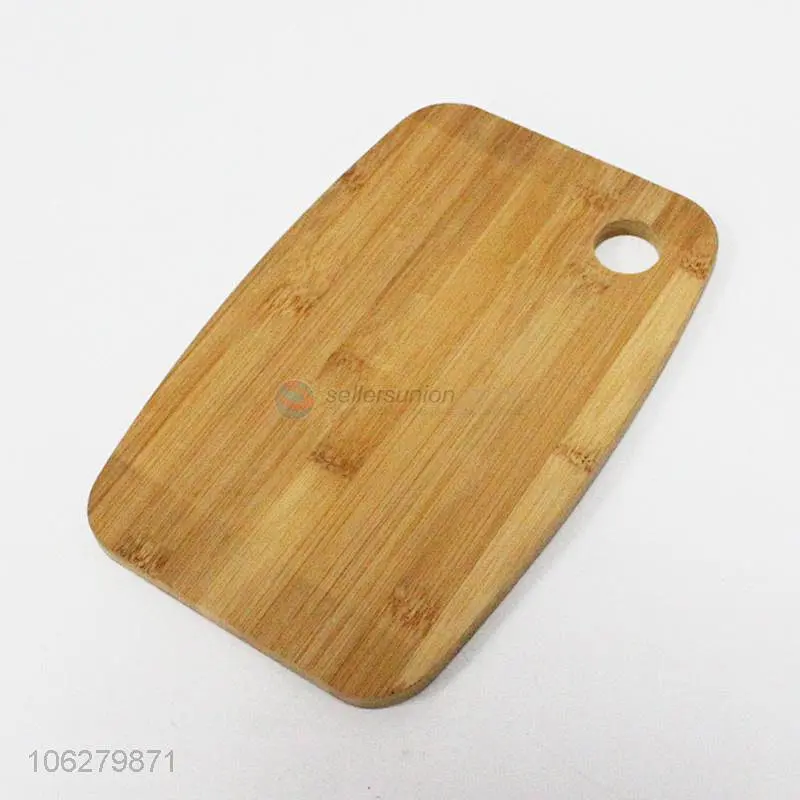 Manufacturers Wholesale Fashion Cheap Bamboo Wood Chopping Cutting Board With Suspension Hole