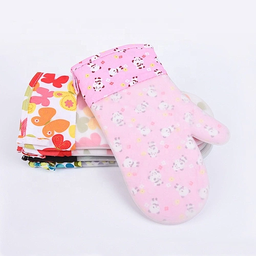 Customized non-slip promotional waterproof pot holder home kitchen silicone oven mitt