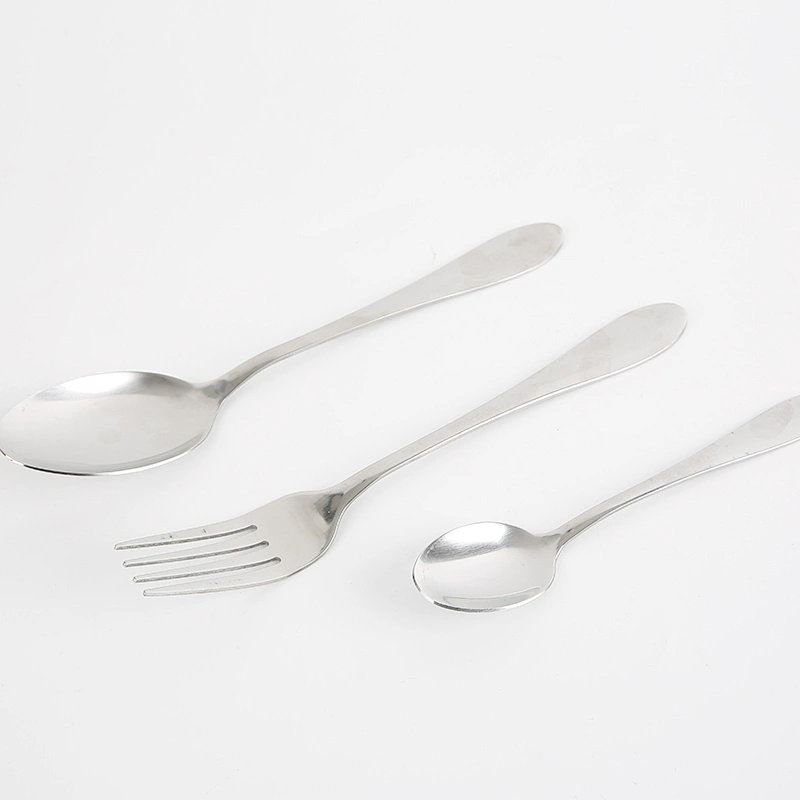 China Fabrication Professional luxury silver party tableware stainless steel matte silverware flatware set
