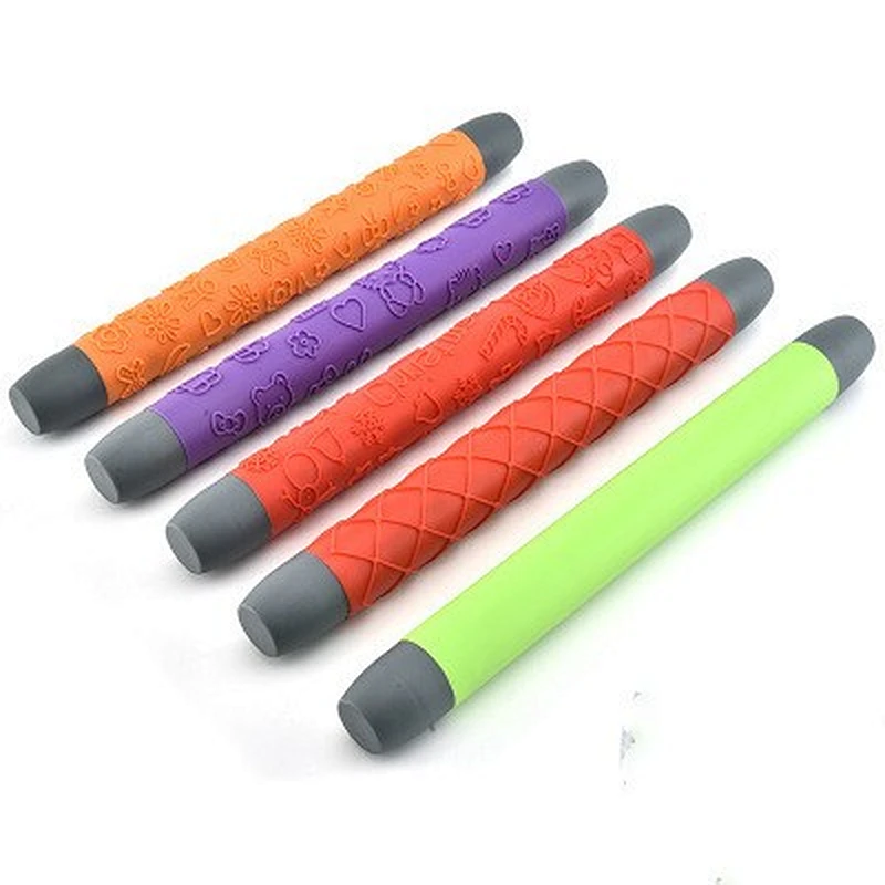 2020 customized adjustable multicolor bakeware accessories christmas silicone rolling pin decorated for baking