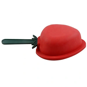 Hot sell stocked strawberry shape pp plastic home kitchen whiskey ice cream cube mold with opp tag