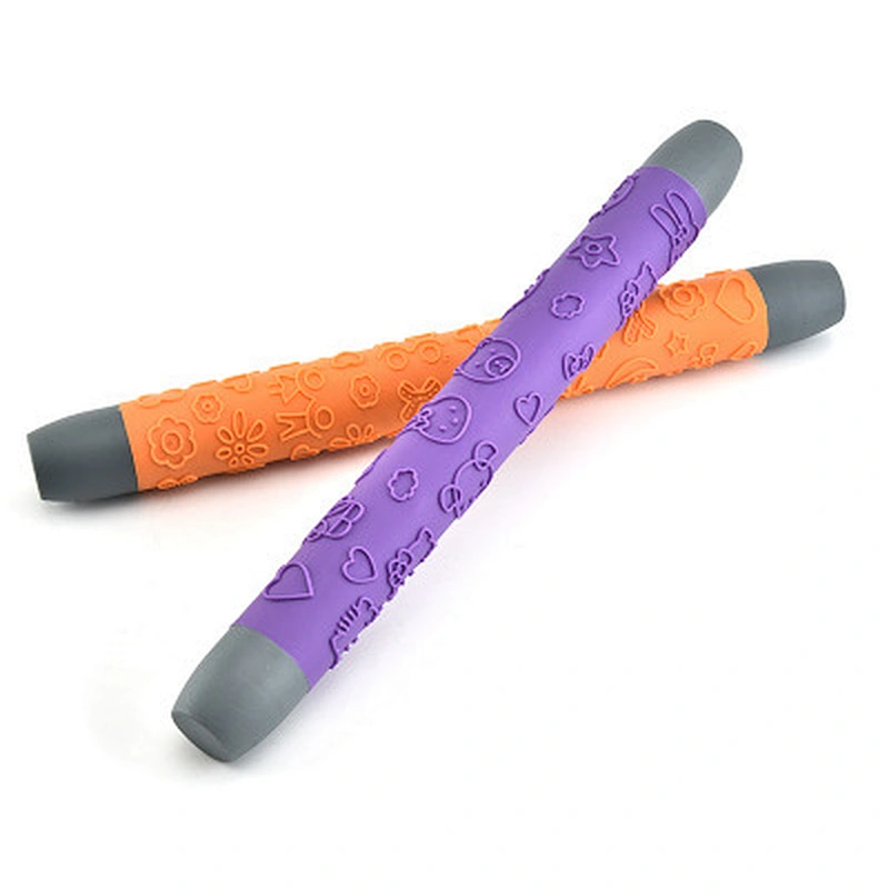 2020 customized adjustable multicolor bakeware accessories christmas silicone rolling pin decorated for baking
