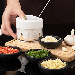 Sellers Union eco-friendly comfortable easy use food grade manual multifunctional kitchen garlic cutter slicer