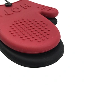 2020 new customized promotional waterproof heat resistant silicone cooking oven mitt for home kitchen