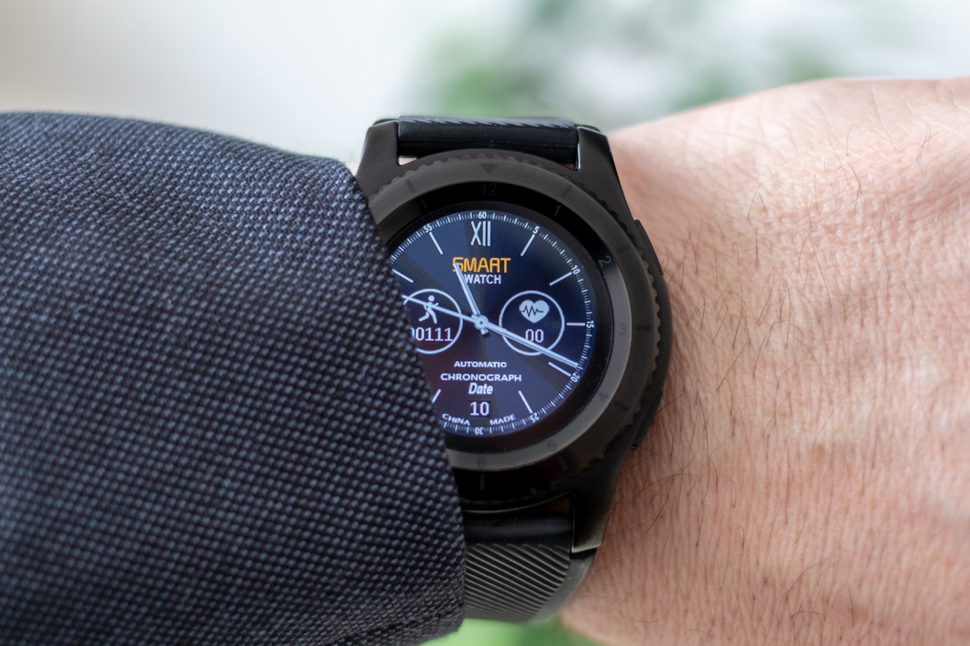 smartwatches with built-in sensors