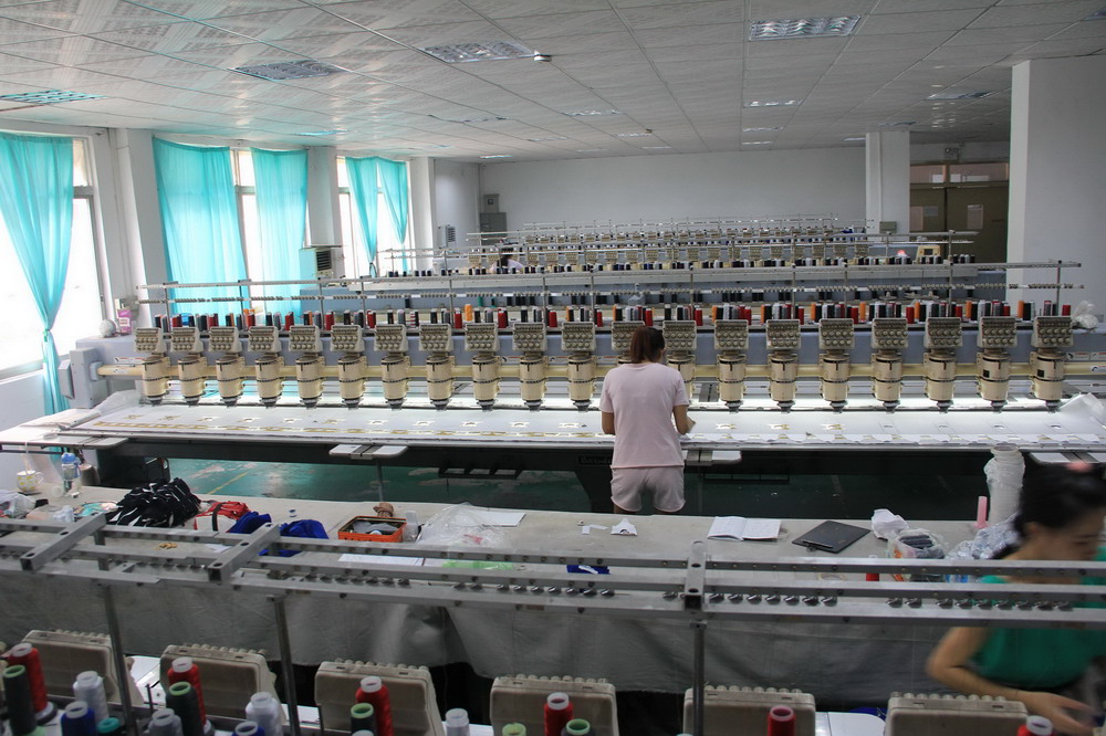 (8)