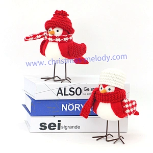 17cm  Birds in red and white hats  AB
