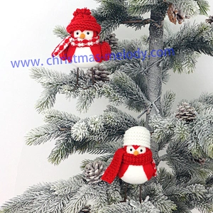 17cm  Birds in red and white hats  AB