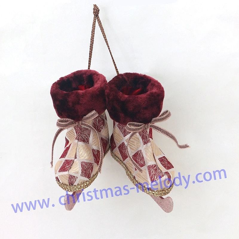 COUNTRY CHRISTMAS ICE SKATES HAND CARVED FRAME DOOR WREATH HANGER RED PLAID UNIK 20*20cm