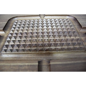 acacia wood cutting board