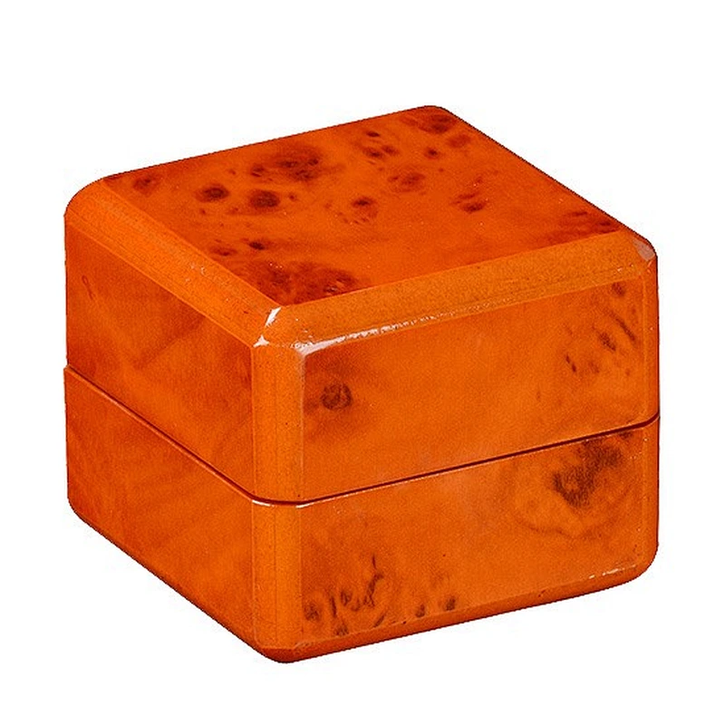 Ring box in wooden