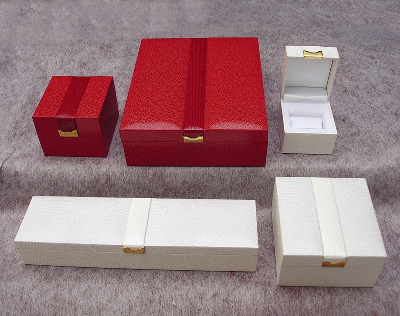 Discount jewelry boxes with polygonal square coat PU for jewelry