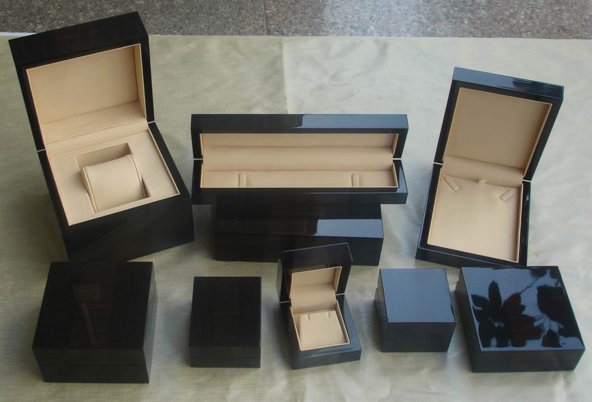 Jewellery box series in wooden