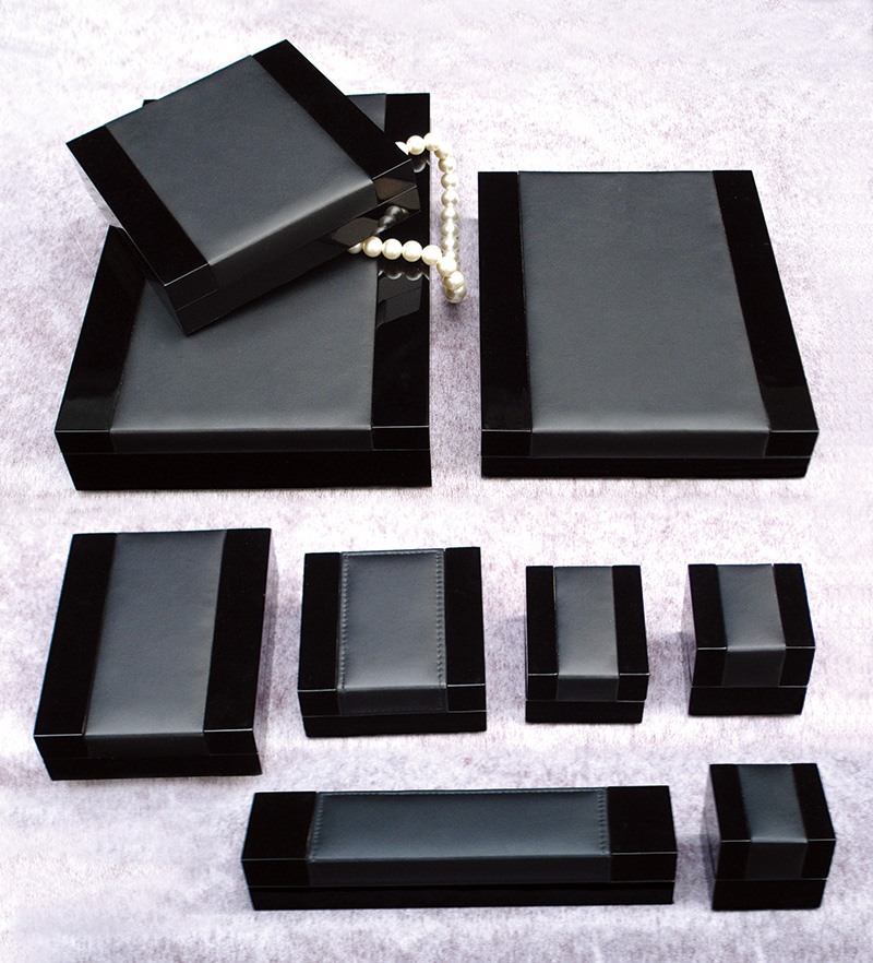 Wooden box for jewellery