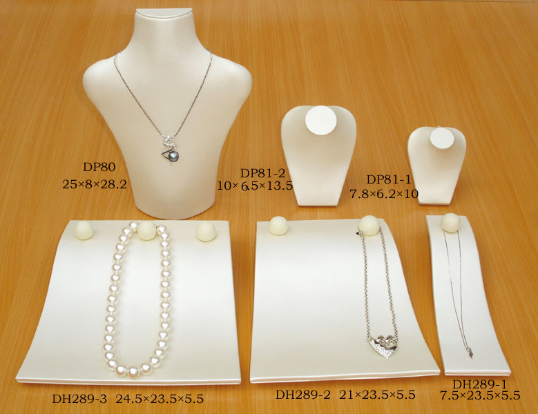 Display for jewellery