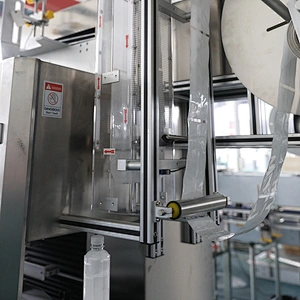low cost liquid manufacturing Automatic Sleeve Labeling Machine for Water CSDJuice Milk Tea Energy drink Beverage Pet Bottle Glass bottle Can bottling plant sale bottling factories in turkey
