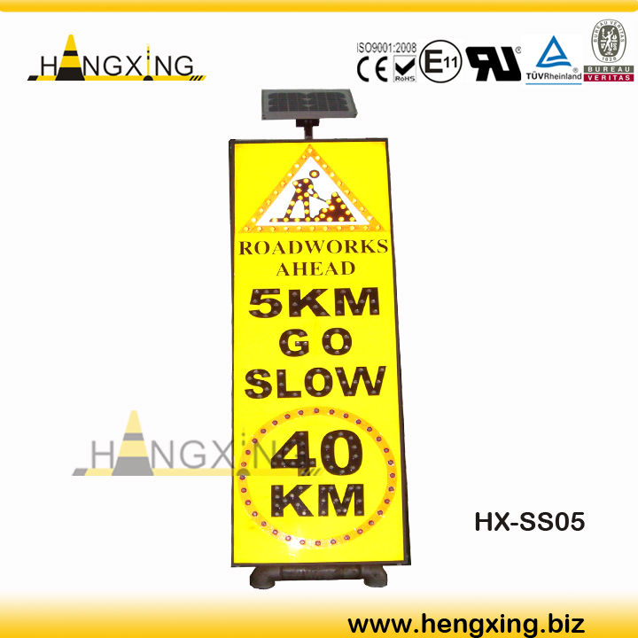 Bright Yellow Solar Traffic Signal Board