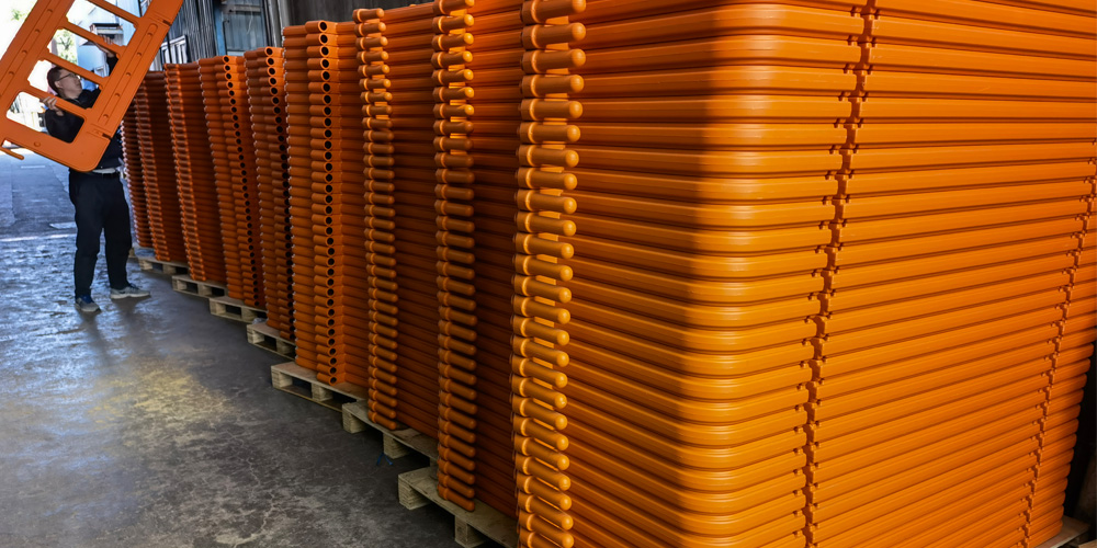 safety_plastic_road_barrier
