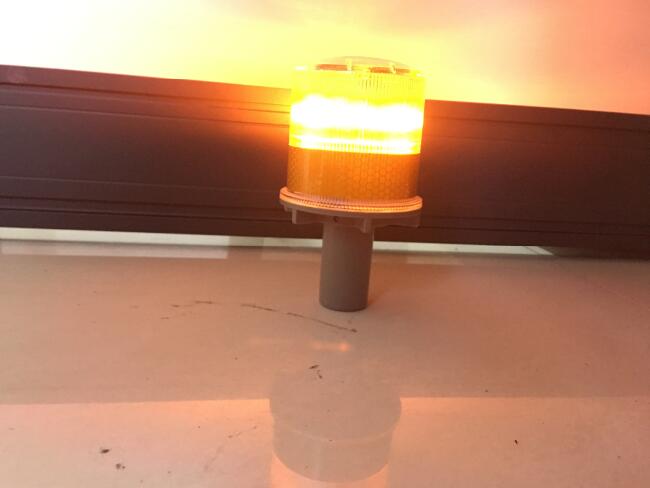 Solar led road work light.jpg