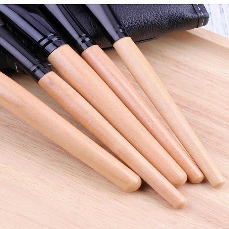 24piece Custom High Quality Professional Low MOQ Wooden Handle Makeup Brush Sets with Bag Foundation Fan Brush Synthetic Hair