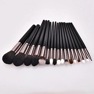17Pcs Latest Design Wood Handle Makeup Brush Set