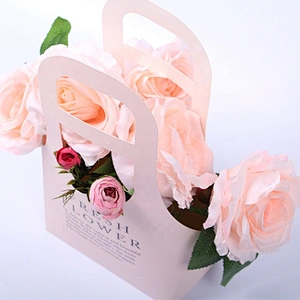 Surprise price hot sales kraft paper bags with hot stamping for packing flowers and other gifts