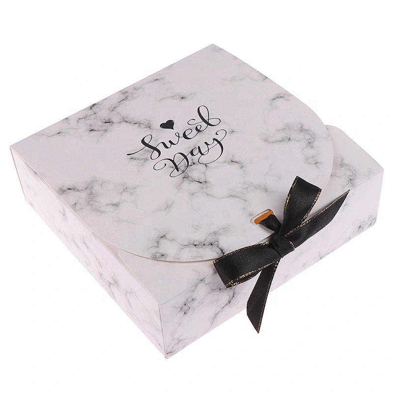 Surprise price and hot sales CMYK and hot stamping paper box for packing gifts